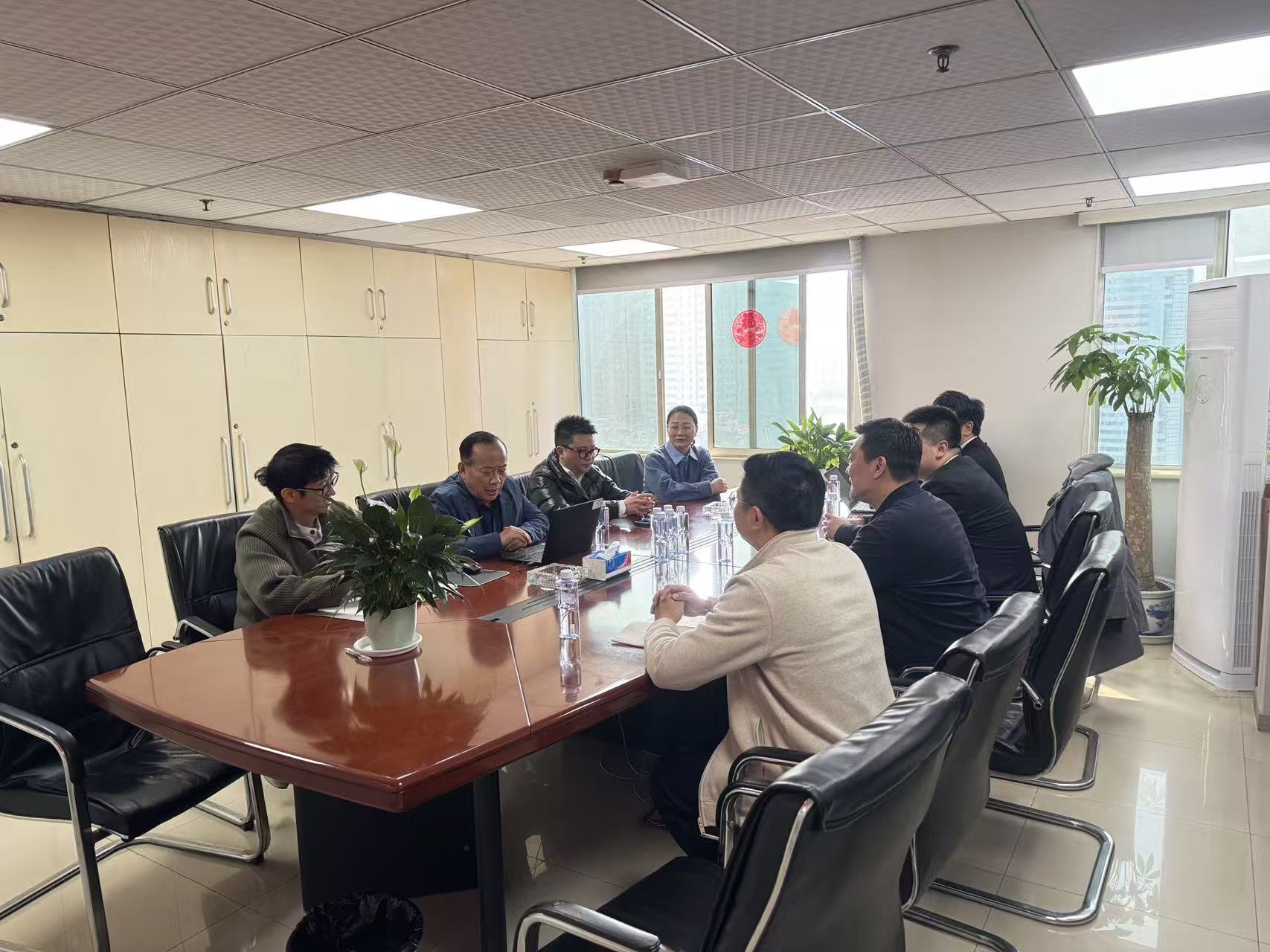 华为中国政企业务总裁吴辉一行到访公司 共话合作深化与数智发展(图2) 华为中国政企业务总裁吴辉一行到访公司 共话合作深化与数智发展(图2)